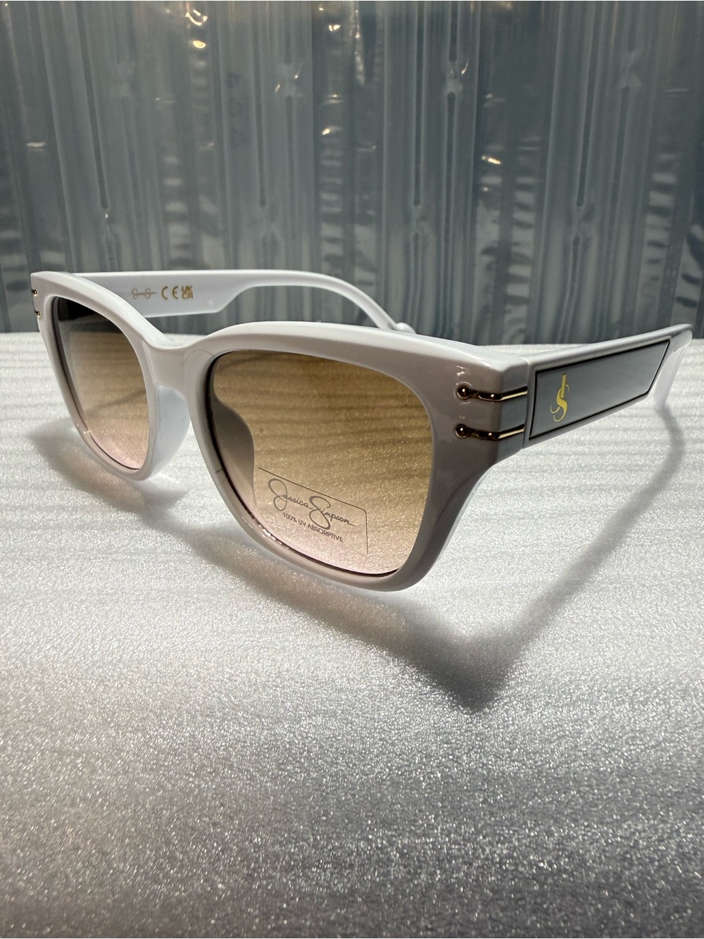 Jessica Simpson White Retro Cat-Eye Sunglasses J6372 Gradient Brown Lenses-New